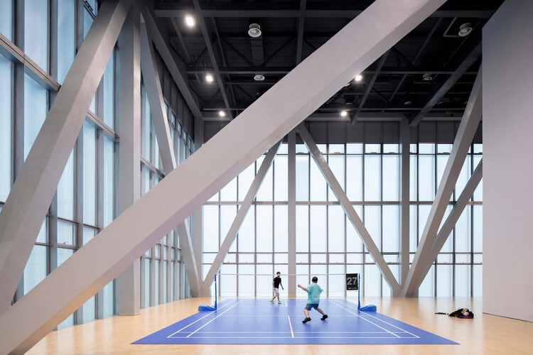 贝拉达：曼联的引援部门正在全力以赴地工作；新援适应得不错