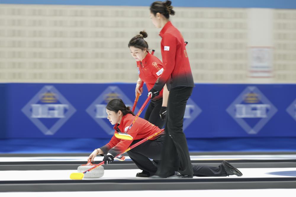 亚冠激战：柔佛VS上海海港，收官之战谁能笑傲？